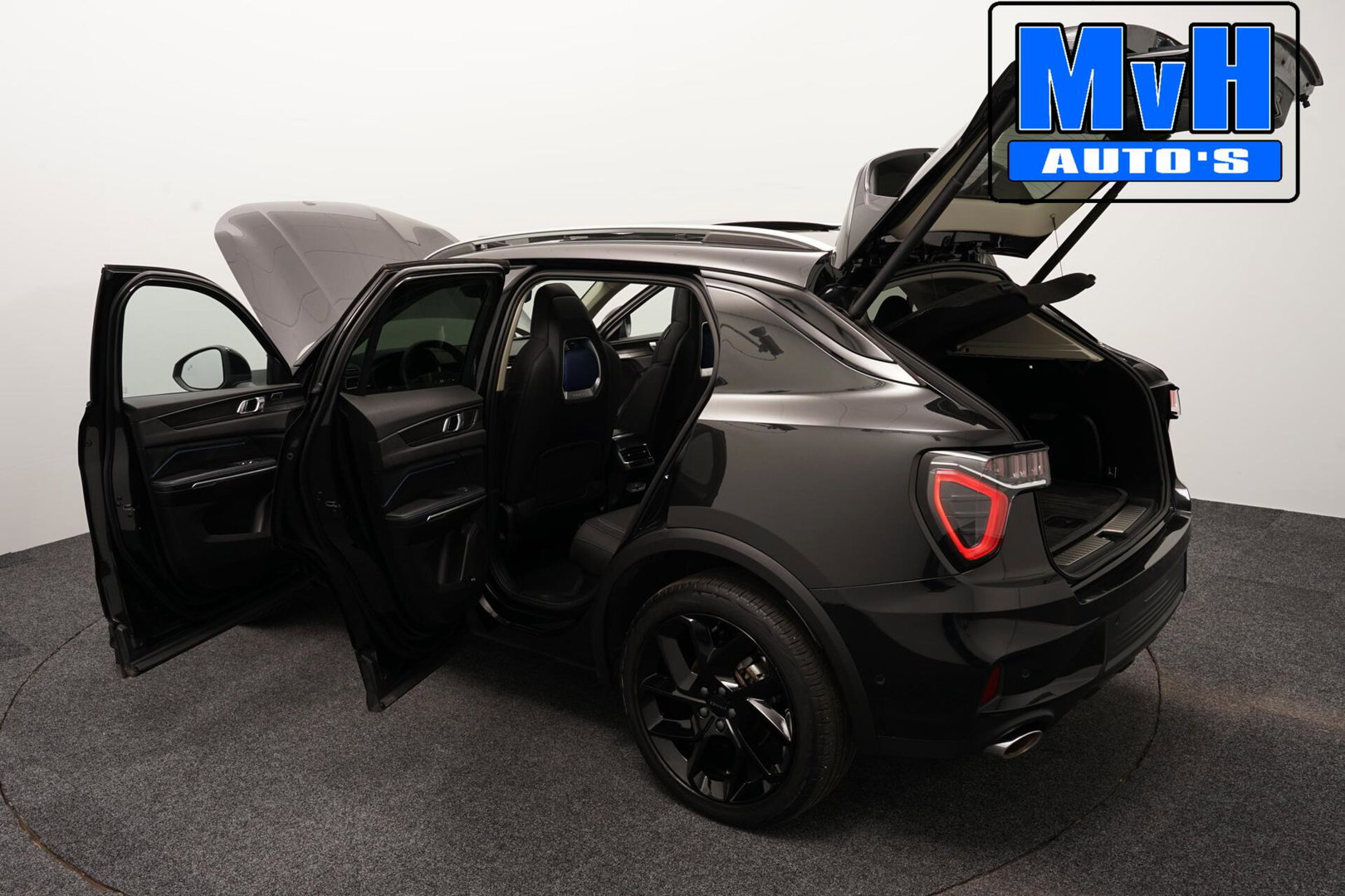 Lynk & Co 01 1.5 Plug-in Hybride|FULL BLACK XL|SOH.97%|360ºCAM|PANO