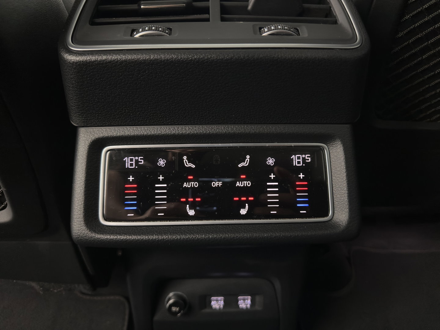 Audi e-tron 55 quattro advanced 95 kWh [ 3-Fase ] (INCL.BTW)  (INCL-BTW) *PANO | DIGITAL-MIRRORS | HEAD-UP | LEATHER-ALCANTARA | BANG&OLUFSEN |  ADAPTIVE-CRUISE | FULL-LED | DIGI-COCKPIT | KEYLESS | MEMORY-PACK | TOP-VIEW | 22''ALU*
