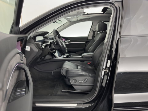 Audi e-tron 55 quattro advanced 95 kWh [ 3-Fase ] (INCL.BTW)  (INCL-BTW) *PANO | DIGITAL-MIRRORS | HEAD-UP | LEATHER-ALCANTARA | BANG&OLUFSEN |  ADAPTIVE-CRUISE | FULL-LED | DIGI-COCKPIT | KEYLESS | MEMORY-PACK | TOP-VIEW | 22''ALU*