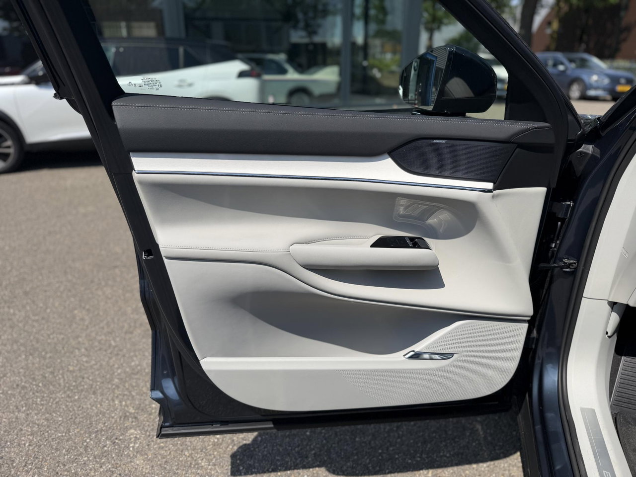 Volvo EX90