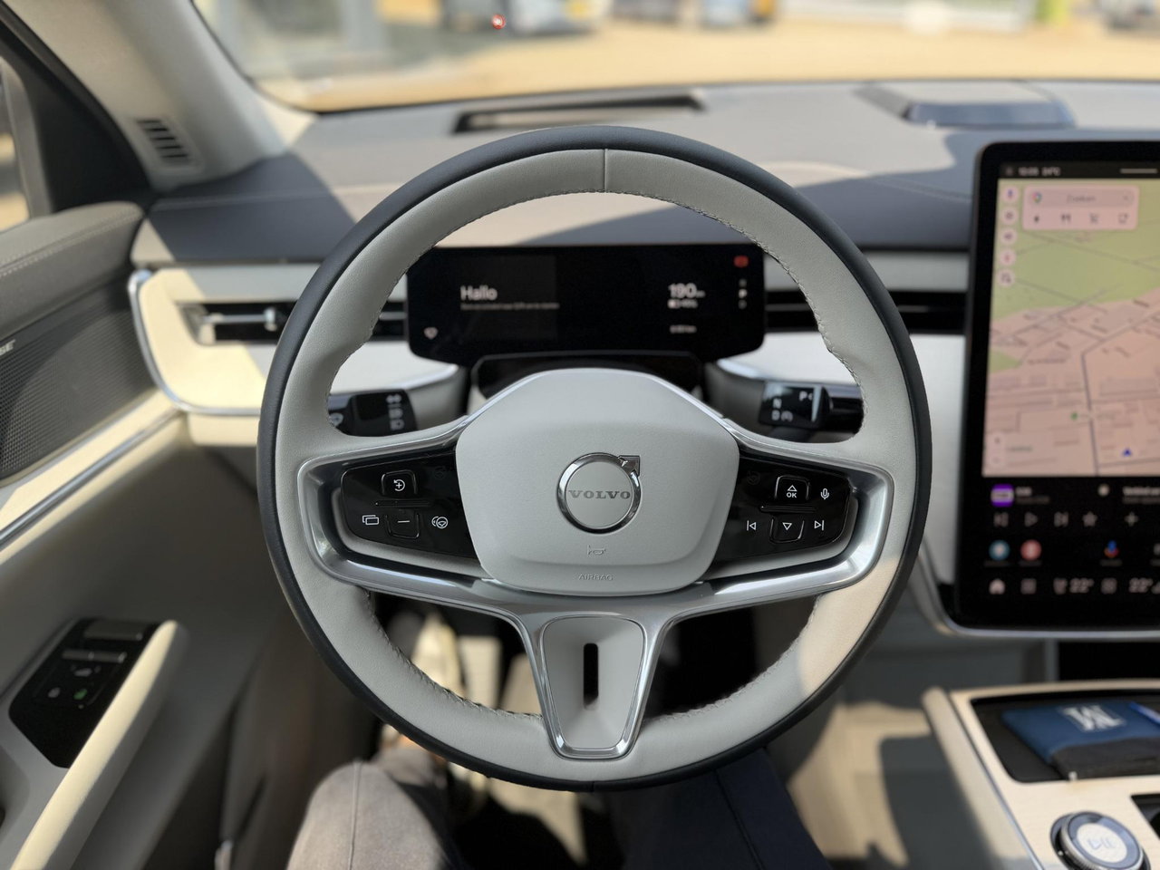 Volvo EX90
