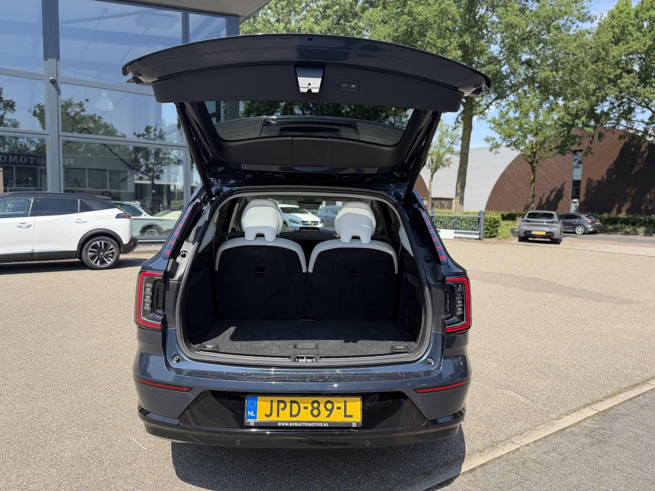 Volvo EX90