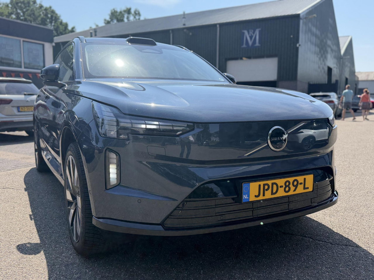 Volvo EX90