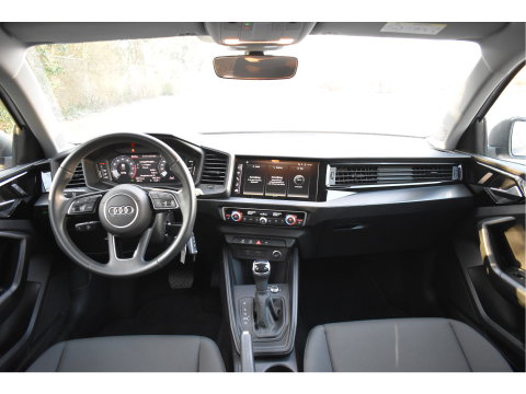 Audi A1 Sportback 35 TFSI PRO LINE 150 PK Bi-Tone | Z+W banden | Carplay | Stoelverwarming | VIrtual Cockpit | Cruise Control | DAB | Full LED
