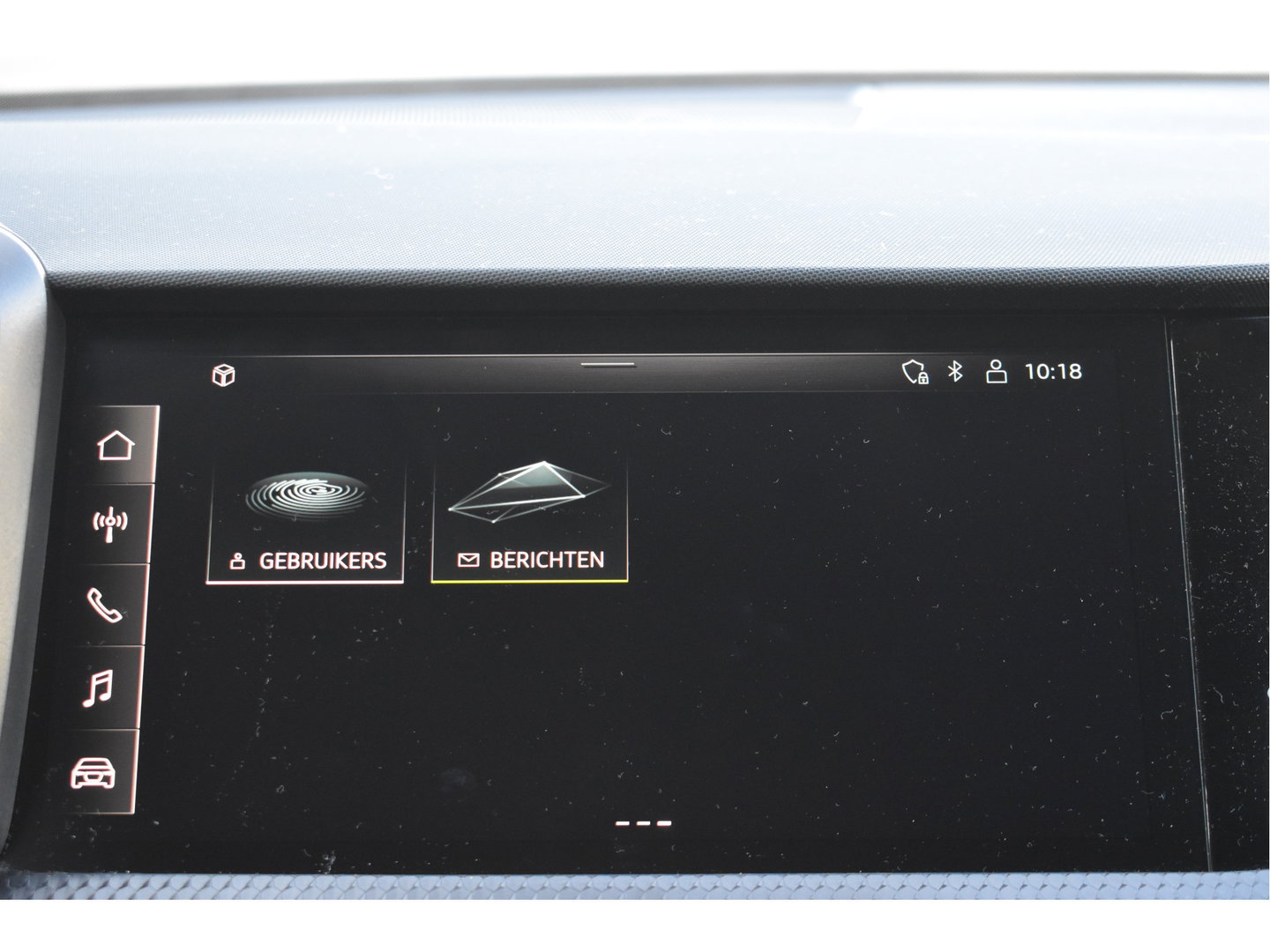 Audi A1 Sportback 35 TFSI PRO LINE 150 PK Bi-Tone | Z+W banden | Carplay | Stoelverwarming | VIrtual Cockpit | Cruise Control | DAB | Full LED