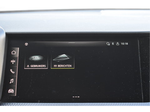 Audi A1 Sportback 35 TFSI PRO LINE 150 PK Bi-Tone | Z+W banden | Carplay | Stoelverwarming | VIrtual Cockpit | Cruise Control | DAB | Full LED