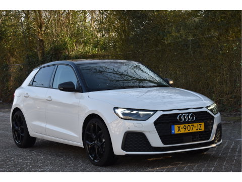 Audi A1 Sportback 35 TFSI PRO LINE 150 PK Bi-Tone | Z+W banden | Carplay | Stoelverwarming | VIrtual Cockpit | Cruise Control | DAB | Full LED