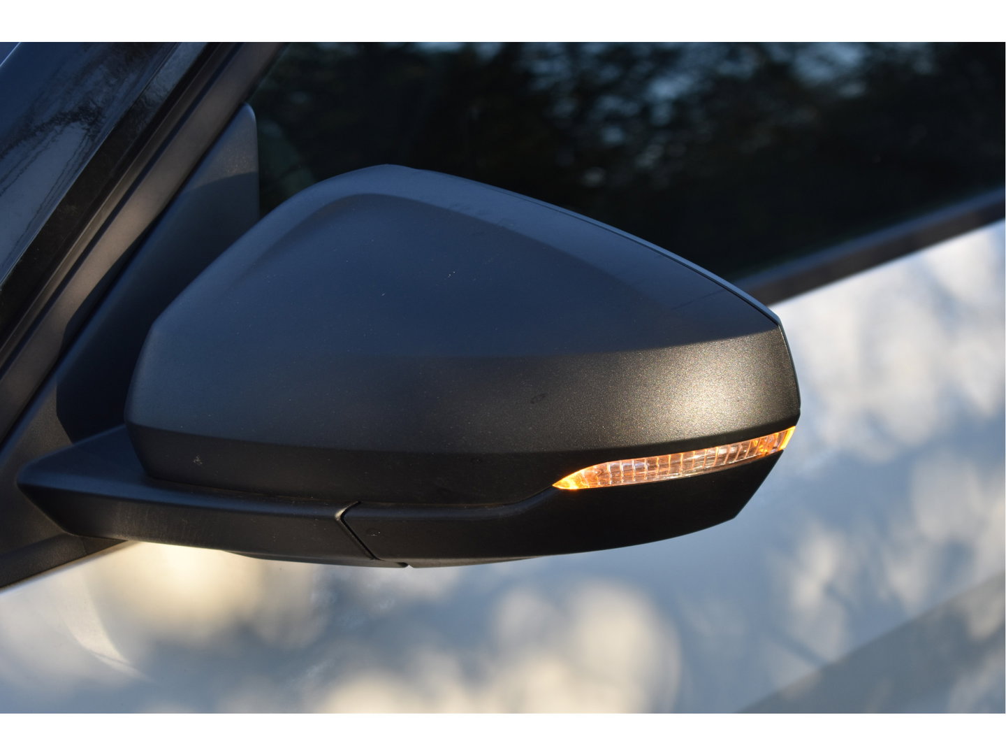 Audi A1 Sportback 35 TFSI PRO LINE 150 PK Bi-Tone | Z+W banden | Carplay | Stoelverwarming | VIrtual Cockpit | Cruise Control | DAB | Full LED
