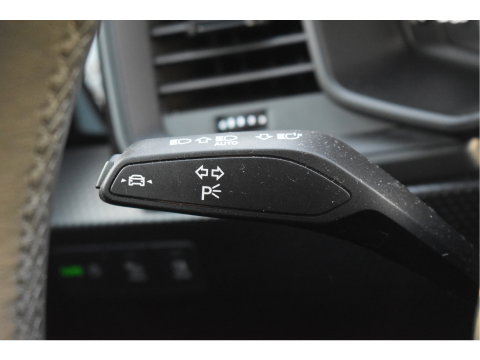Audi A1 Sportback 35 TFSI PRO LINE 150 PK Bi-Tone | Z+W banden | Carplay | Stoelverwarming | VIrtual Cockpit | Cruise Control | DAB | Full LED