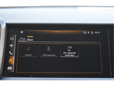 Audi A1 Sportback 35 TFSI PRO LINE 150 PK Bi-Tone | Z+W banden | Carplay | Stoelverwarming | VIrtual Cockpit | Cruise Control | DAB | Full LED