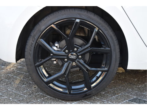 Audi A1 Sportback 35 TFSI PRO LINE 150 PK Bi-Tone | Z+W banden | Carplay | Stoelverwarming | VIrtual Cockpit | Cruise Control | DAB | Full LED