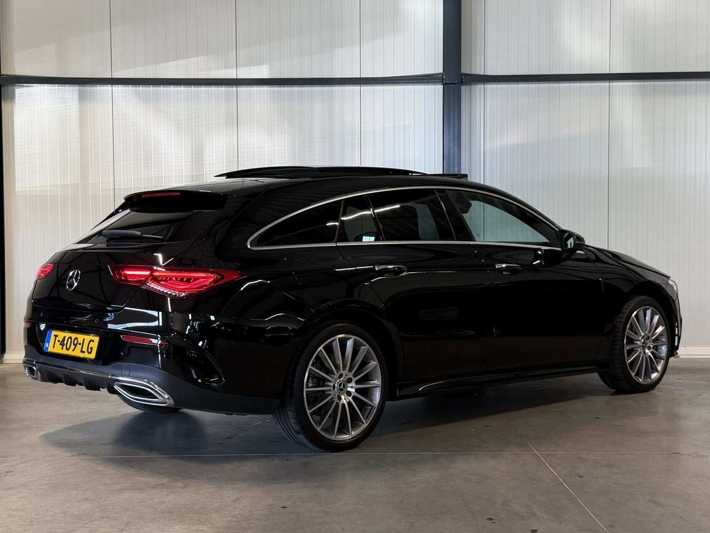 Mercedes-Benz CLA Shooting Brake 250 e AMG Pano Premium