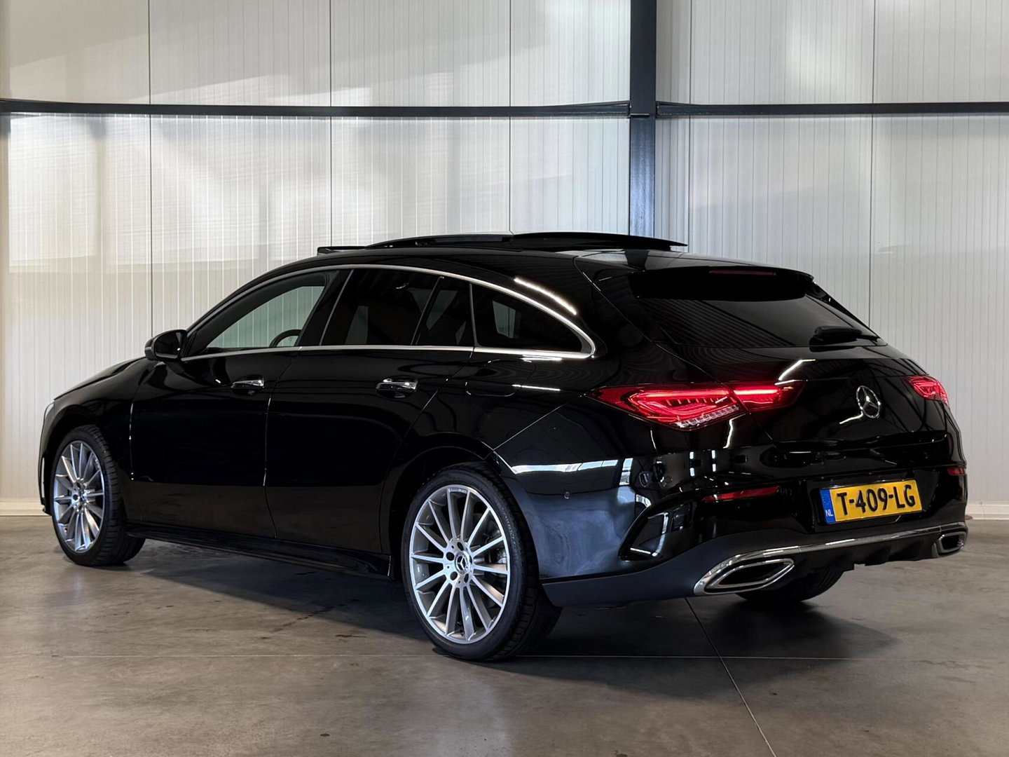 Mercedes-Benz CLA Shooting Brake 250 e AMG Pano Premium