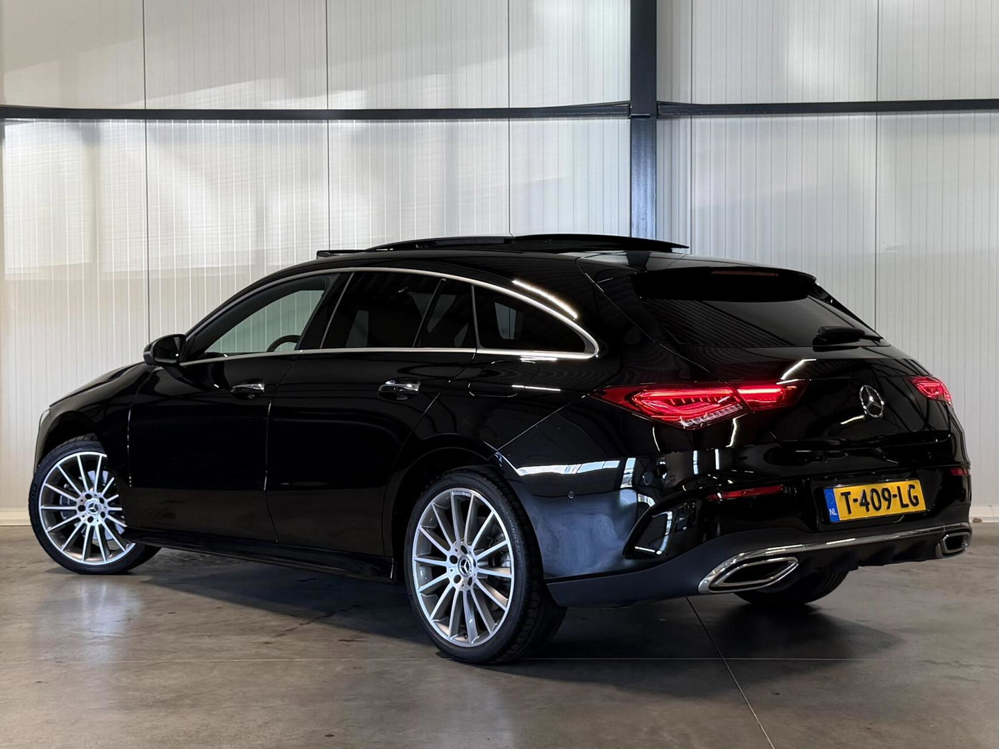 Mercedes-Benz CLA Shooting Brake 250 e AMG Pano Premium