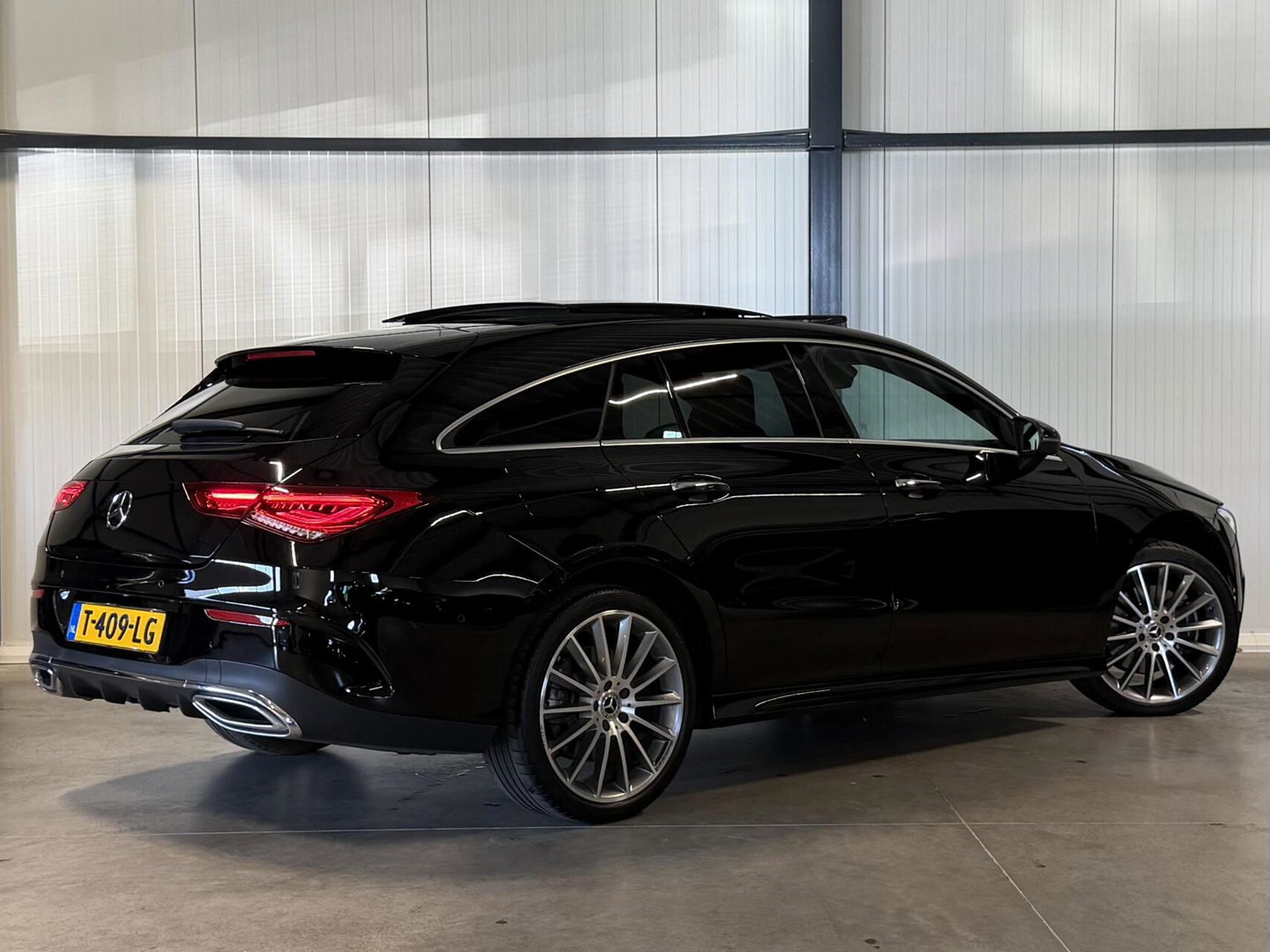 Mercedes-Benz CLA Shooting Brake 250 e AMG Pano Premium