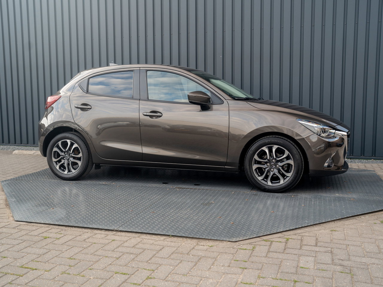 Mazda 2