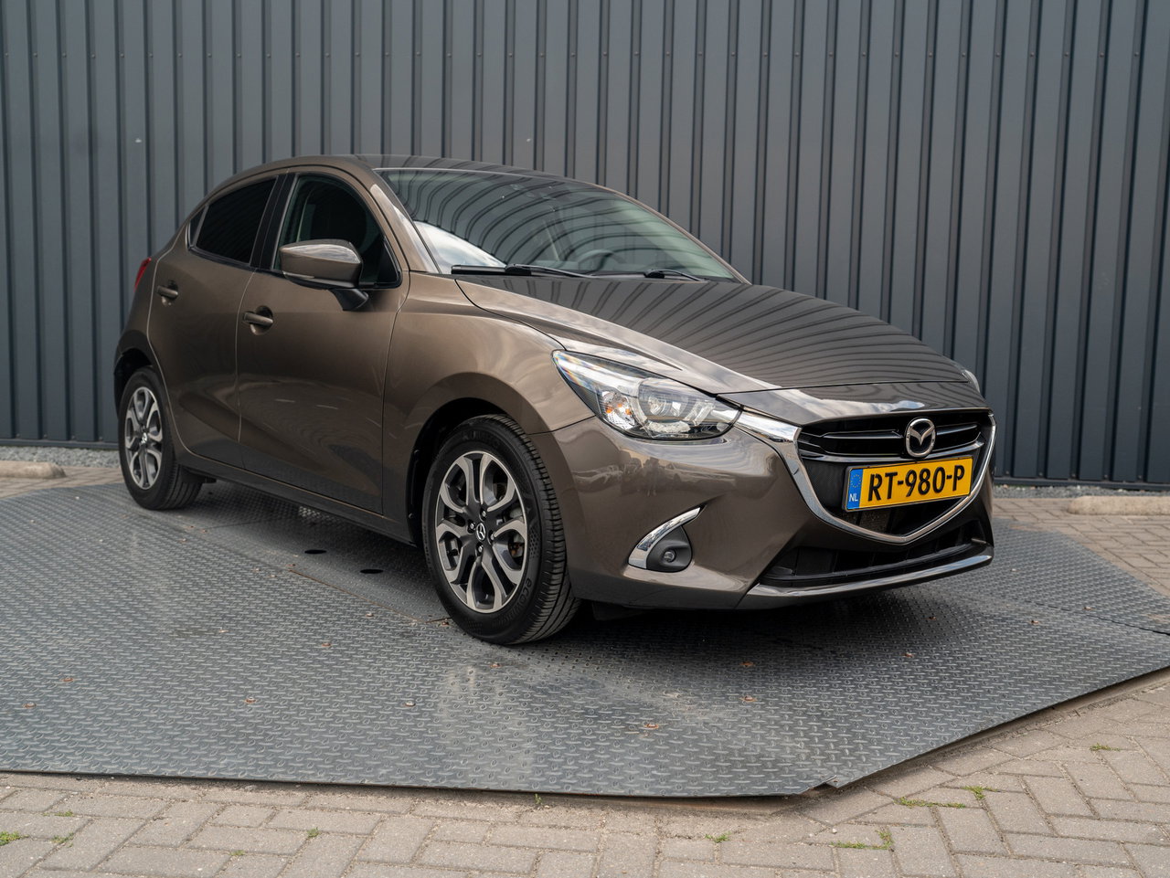 Mazda 2