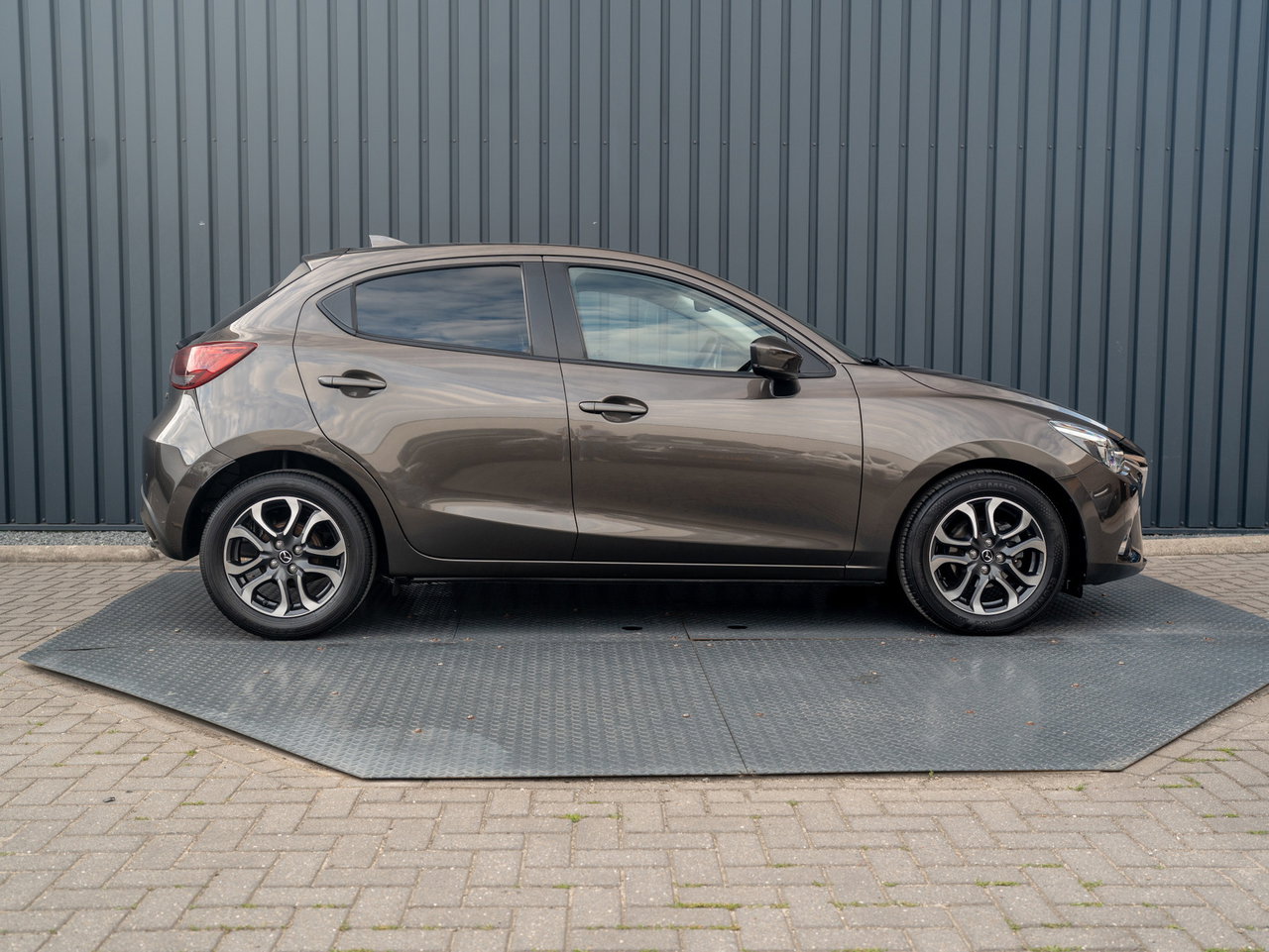 Mazda 2