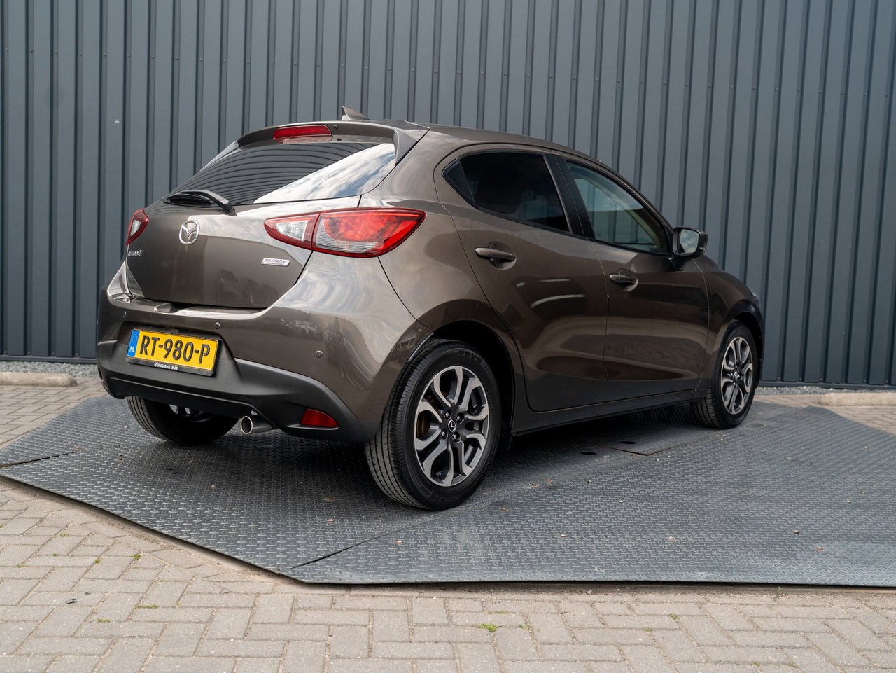 Mazda 2