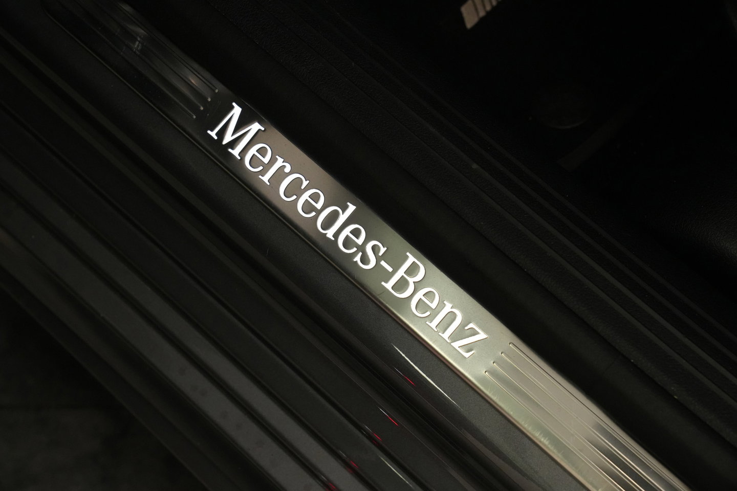 Mercedes-Benz B-Klasse 200 Premium AMG Full-led Navigatie Carbon