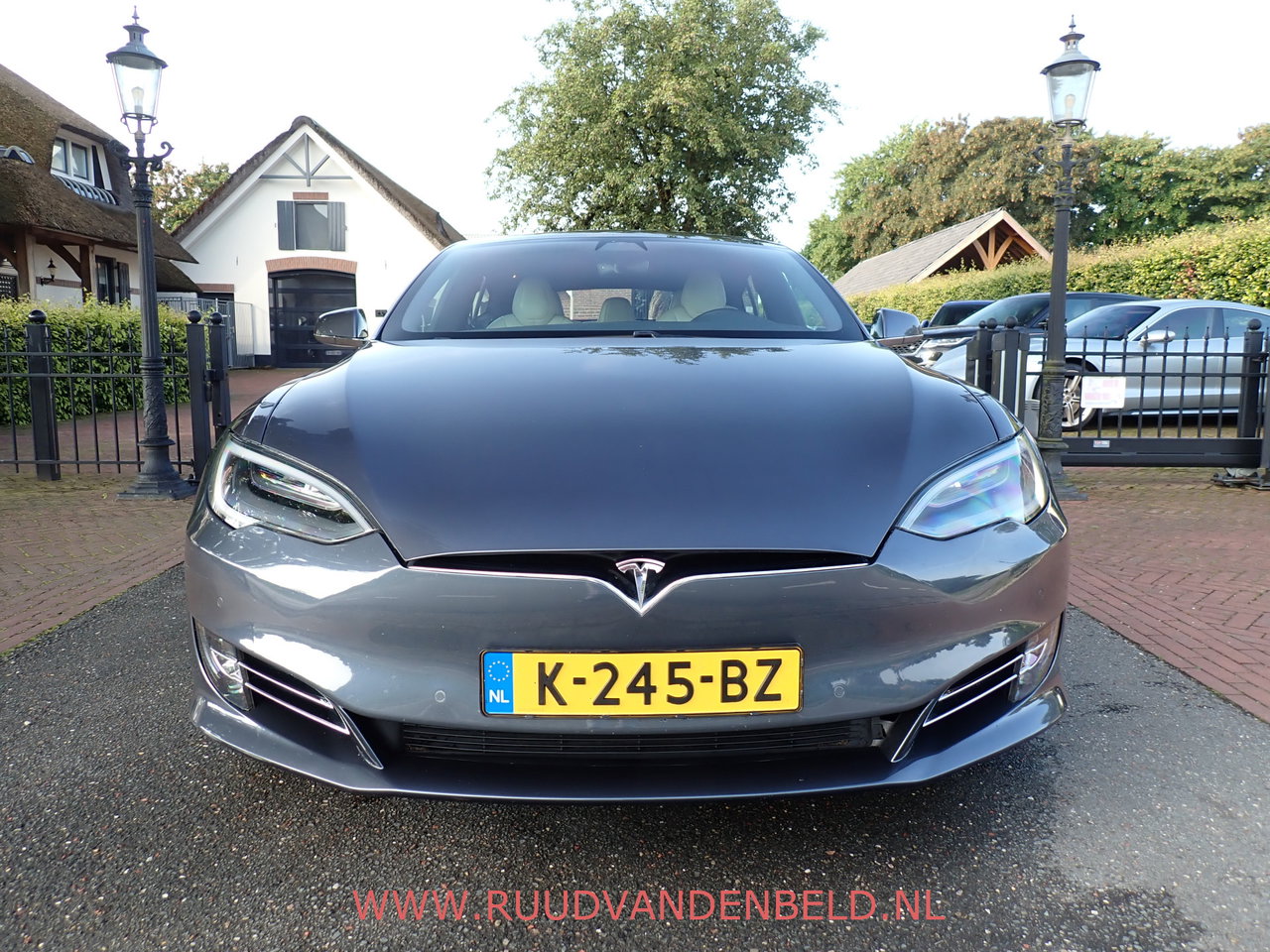 Tesla Model S