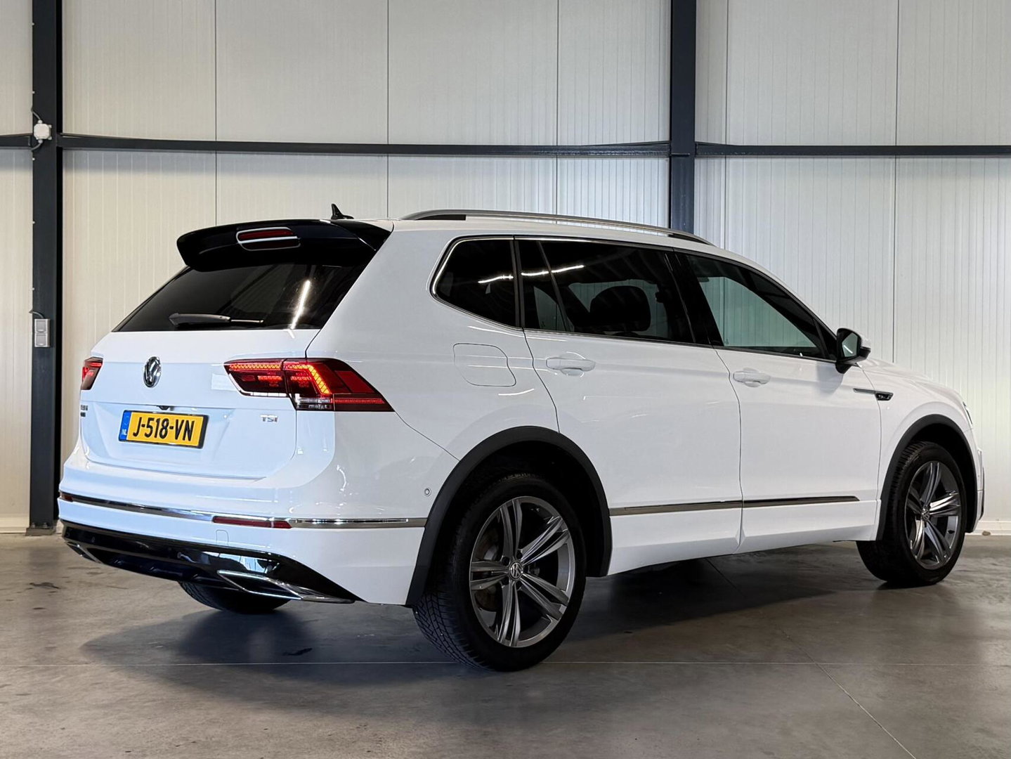 Volkswagen Tiguan Allspace 1.5 TSI R-line 7p Trekhaak Camera