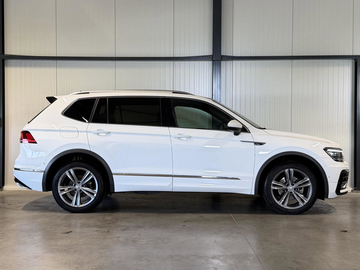 Volkswagen Tiguan Allspace 1.5 TSI R-line 7p Trekhaak Camera