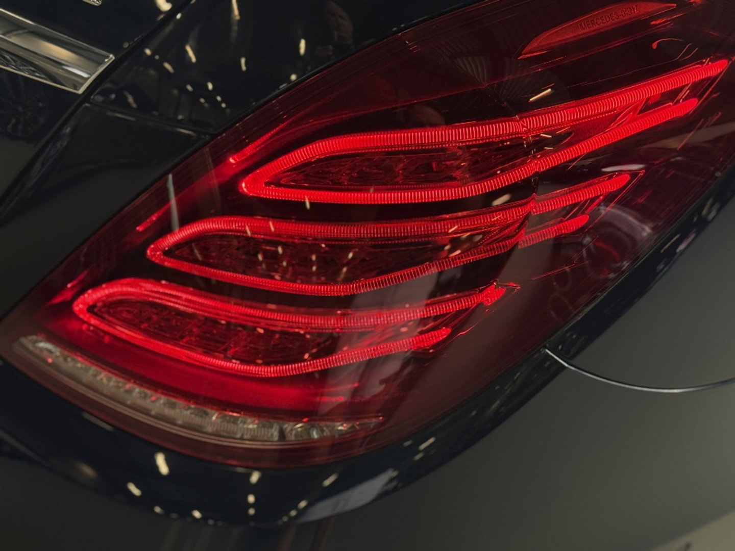 Mercedes-Benz S-Klasse S400 333PK Hybrid / AMG / LED / 360°