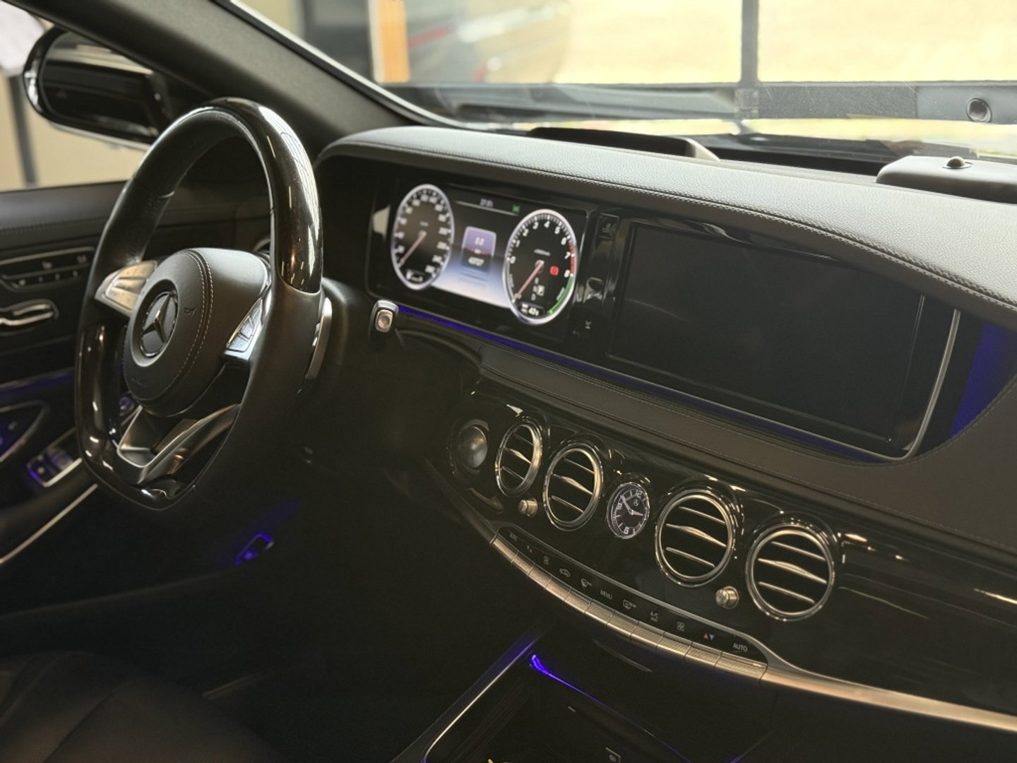 Mercedes-Benz S-Klasse S400 V6 333PK Hybrid / AMG / LED / 360°