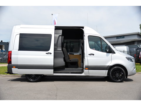 Mercedes-Benz Sprinter 316 2.2 CDI L2H2 DC PB Edition Adaptieve Cruise, Camera, Carplay, LED, 164pk, Stoelverwarming, Trekhaak, Automaat, 10,5'' Mbux, Standkachel, Uniek!