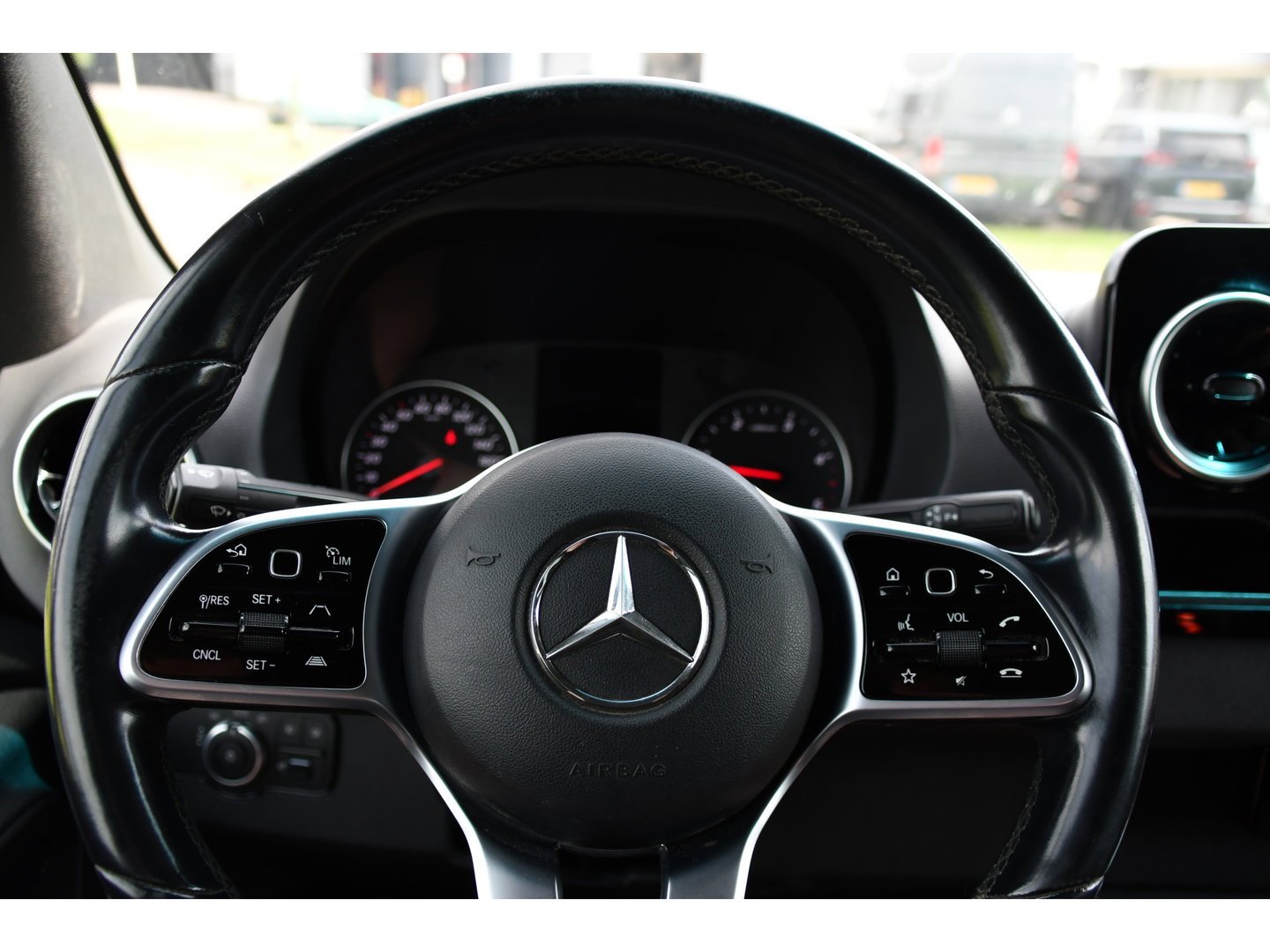Mercedes-Benz Sprinter 316 2.2 CDI L2H2 DC PB Edition Adaptieve Cruise, Camera, Carplay, LED, 164pk, Stoelverwarming, Trekhaak, Automaat, 10,5'' Mbux, Standkachel, Uniek!