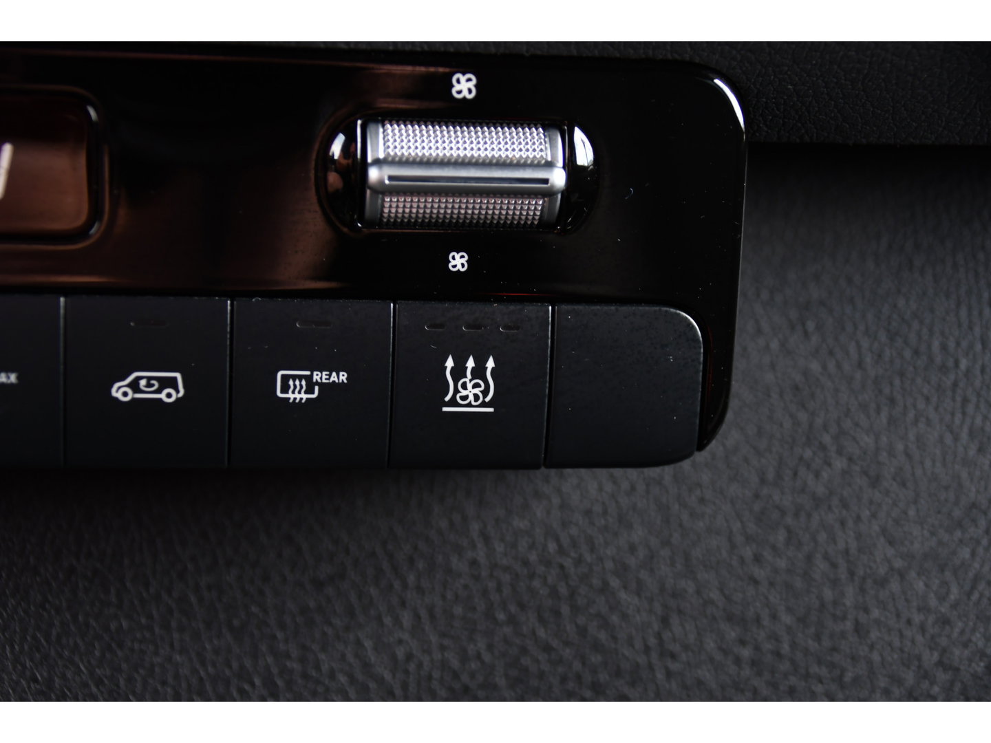 Mercedes-Benz Sprinter 316 2.2 CDI L2H2 DC PB Edition Adaptieve Cruise, Camera, Carplay, LED, 164pk, Stoelverwarming, Trekhaak, Automaat, 10,5'' Mbux, Standkachel, Uniek!