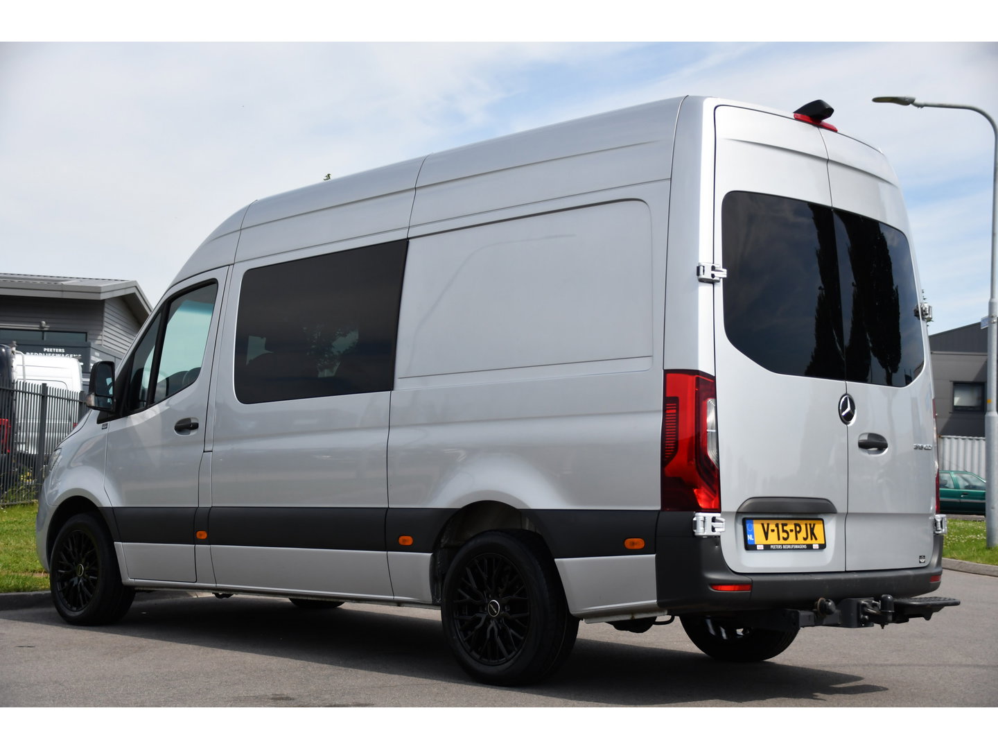 Mercedes-Benz Sprinter 316 2.2 CDI L2H2 DC PB Edition Adaptieve Cruise, Camera, Carplay, LED, 164pk, Stoelverwarming, Trekhaak, Automaat, 10,5'' Mbux, Standkachel, Uniek!