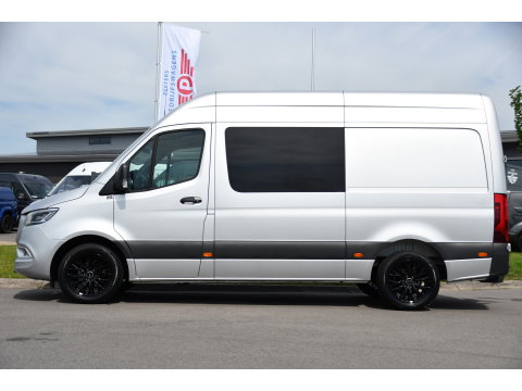 Mercedes-Benz Sprinter 316 2.2 CDI L2H2 DC PB Edition Adaptieve Cruise, Camera, Carplay, LED, 164pk, Stoelverwarming, Trekhaak, Automaat, 10,5'' Mbux, Standkachel, Uniek!