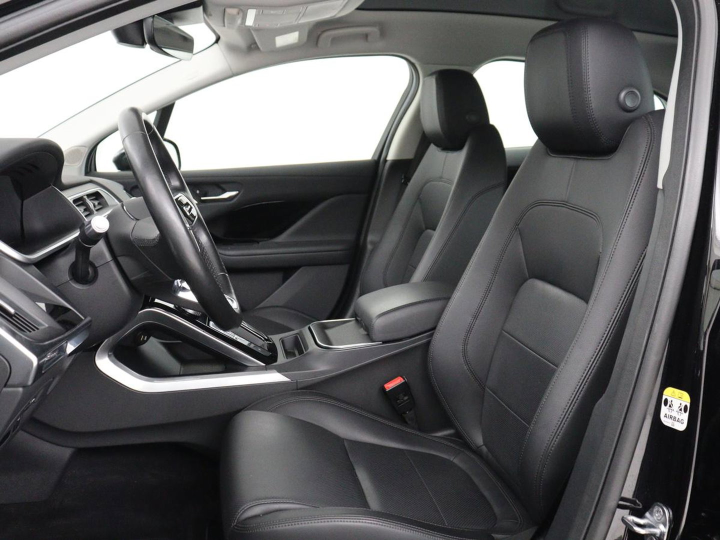 Jaguar I-PACE EV400 Business Edition S 90 kWh SOH 94,2% | Carplay | Navigatie | Standkachel | Panoramadak | Camera | Adaptive cruise | Elektrische achterklep | Climate control