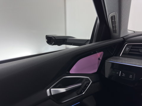 Audi e-tron 55 Quattro Advanced 95 kWh [ 3-Fase-11kW ] {SoH-91%} (INCL-BTW) *PANO | LEATHER | BANG&OLUFSEN | VIRTUAL-MIRRORS | HEAD-UP |  ADAPTIVE-CRUISE | FULL-LED | DIGI-COCKPIT | KEYLESS | MEMORY-PACK | TOPVIEW | HEATED-SPORTSEATS |  22''ALU*