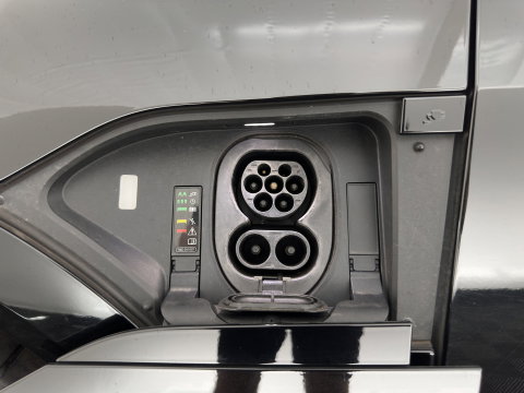 Audi e-tron 55 Quattro Advanced 95 kWh [ 3-Fase-11kW ] {SoH-91%} (INCL-BTW) *PANO | LEATHER | BANG&OLUFSEN | VIRTUAL-MIRRORS | HEAD-UP |  ADAPTIVE-CRUISE | FULL-LED | DIGI-COCKPIT | KEYLESS | MEMORY-PACK | TOPVIEW | HEATED-SPORTSEATS |  22''ALU*