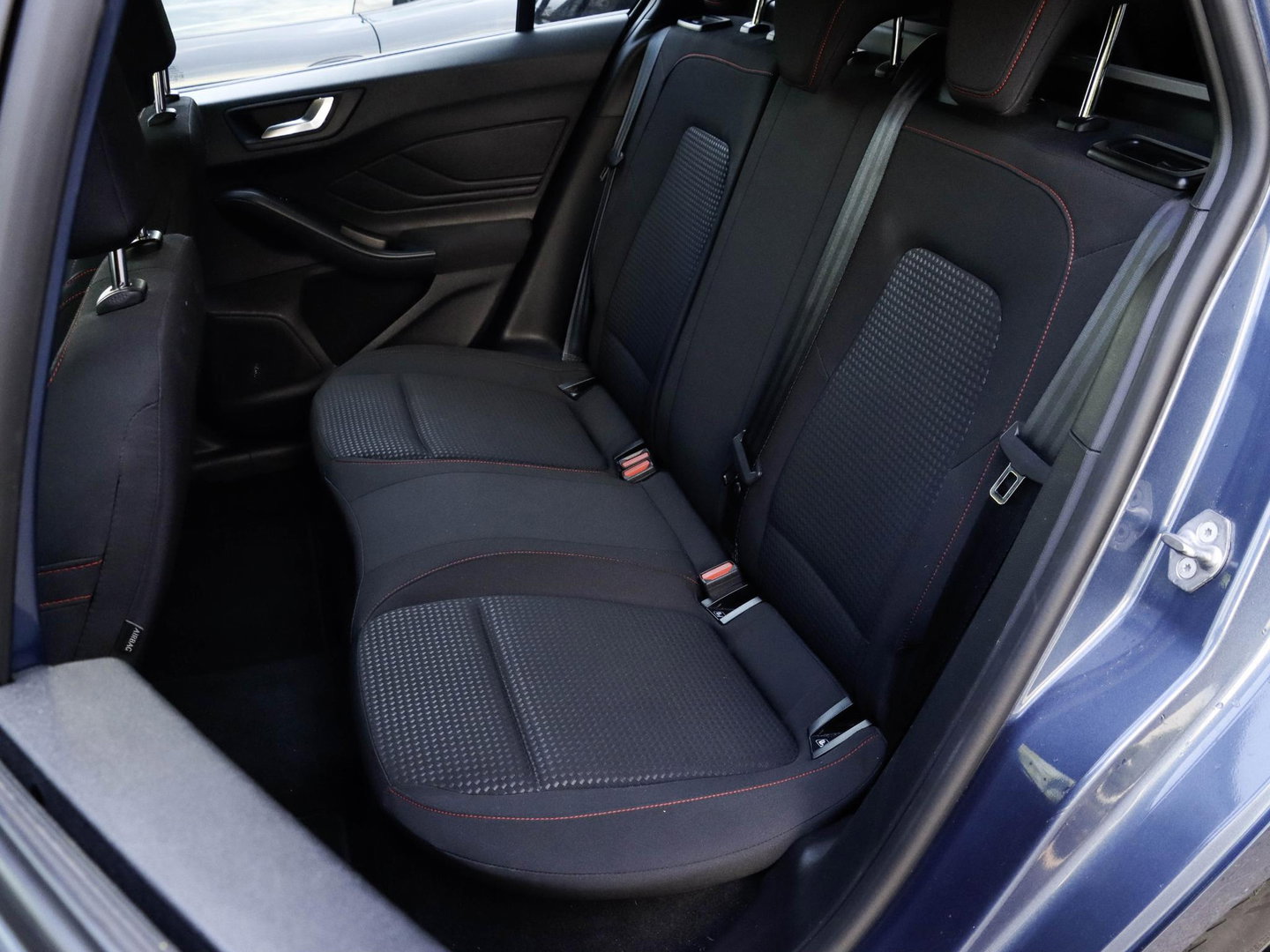 Ford FOCUS Wagon 1.0 EcoBoost ST-Line Automaat | Trekhaak | Winterpack