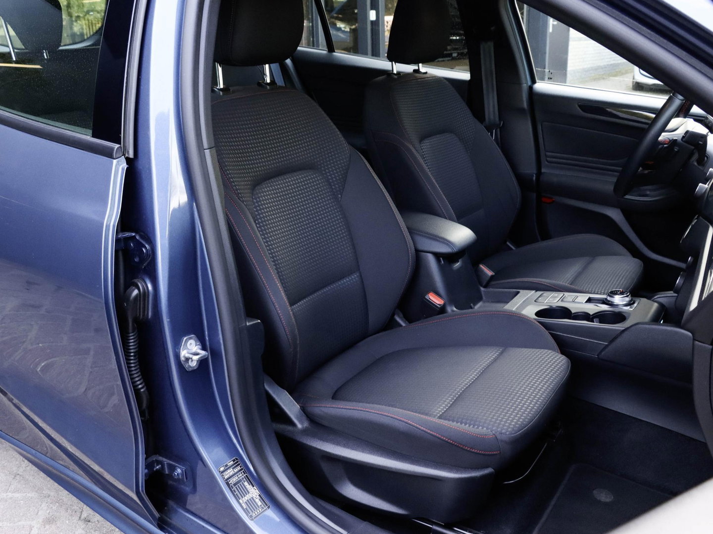 Ford FOCUS Wagon 1.0 EcoBoost ST-Line Automaat | Trekhaak | Winterpack