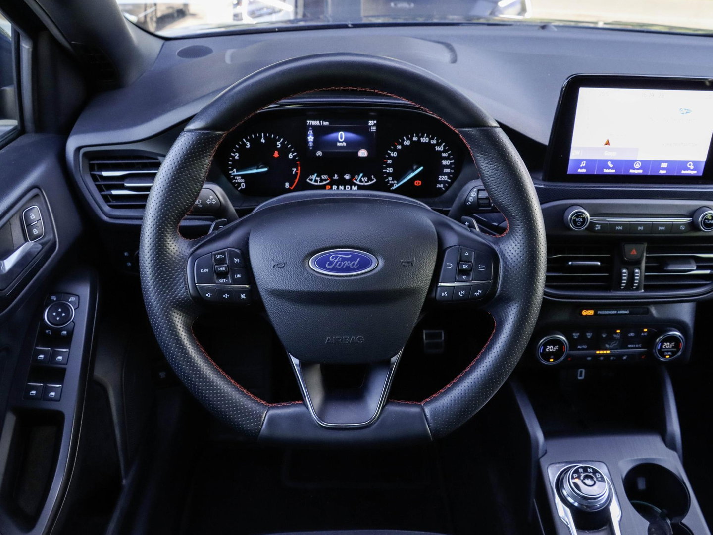 Ford FOCUS Wagon 1.0 EcoBoost ST-Line Automaat | Trekhaak | Winterpack