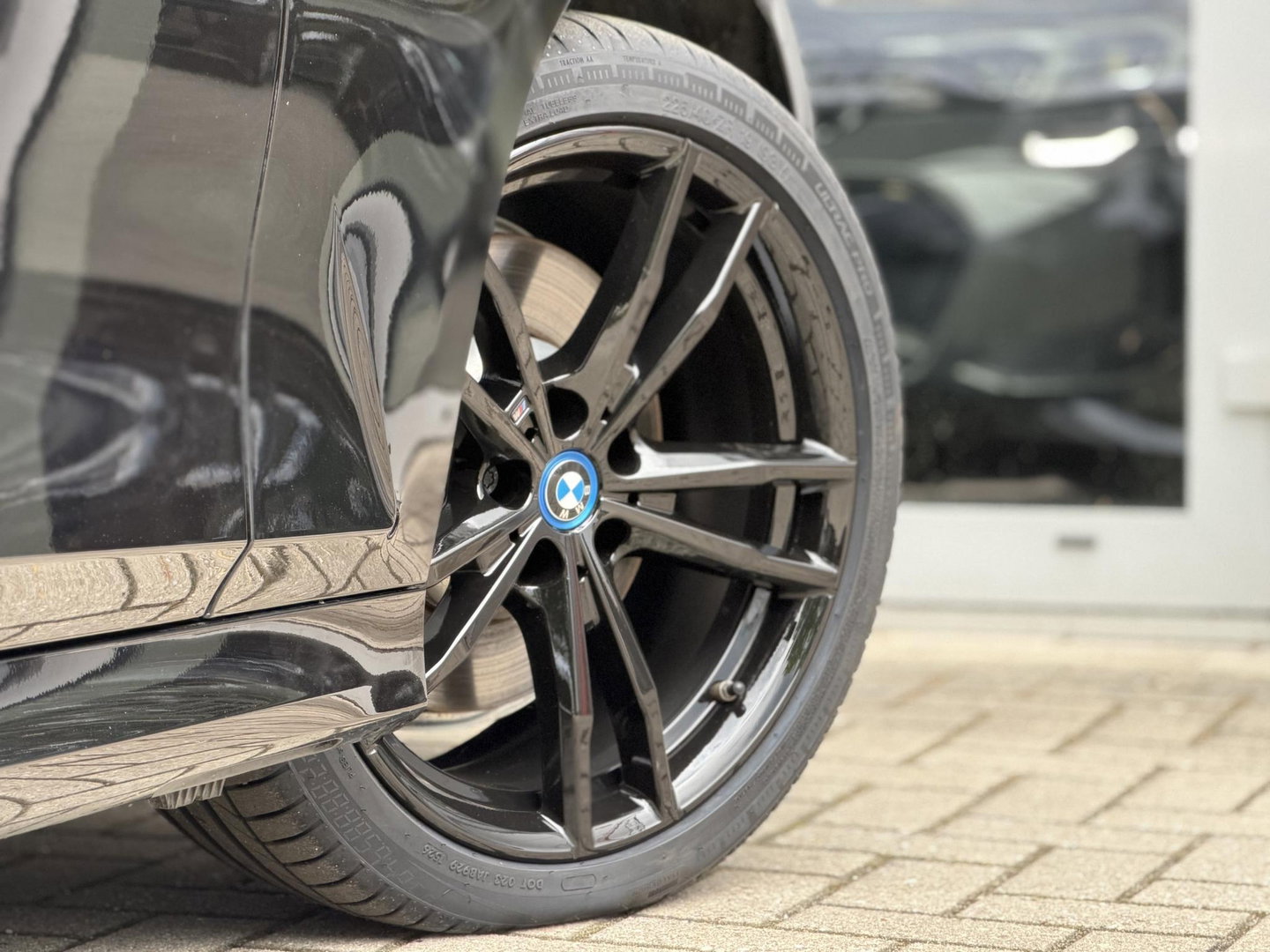BMW 3-serie 330e High Ex. M-Sport |Schuif/kantel|Leer|Trekhaak|19"