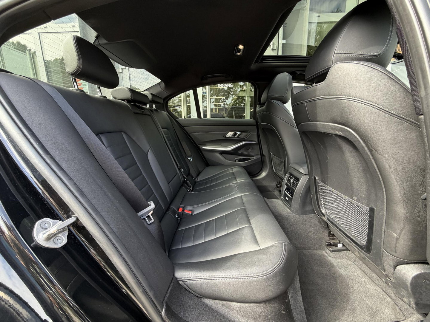 BMW 3-serie 330e High Ex. M-Sport |Schuif/kantel|Leer|Trekhaak|19"