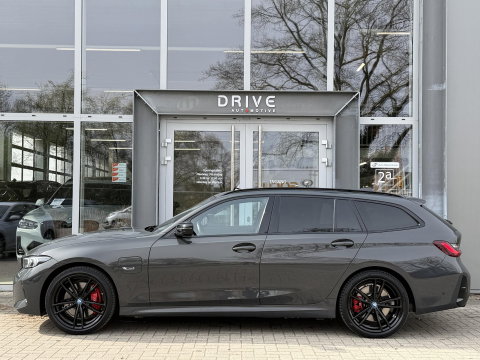 BMW 3 Serie Touring 330e LCI High Ex. M-Sport Pro |Individual leer|Pano|H/K|Memory|19"|Trekhaak|Dravit