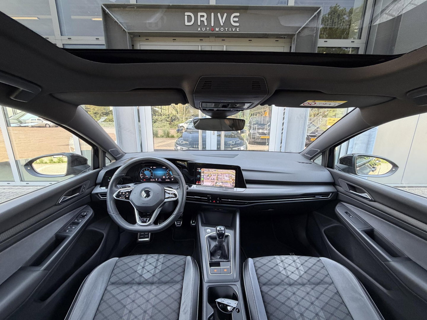 Volkswagen Golf 1.5 TSI 150PK Highline Business R-Line |Pano|H/K|ACC|HUD|19"|Trekhaak