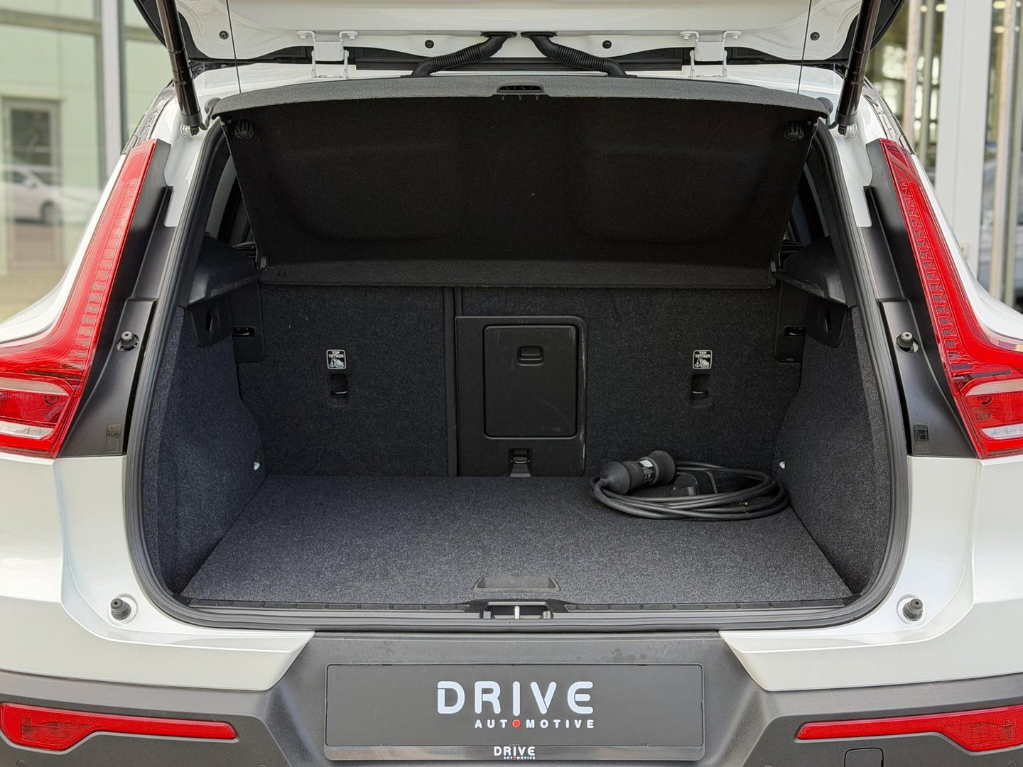Volvo XC40 1.5 T4 210PK Recharge R-Design |H/K|AutoPilot|Winterpakket|Cam