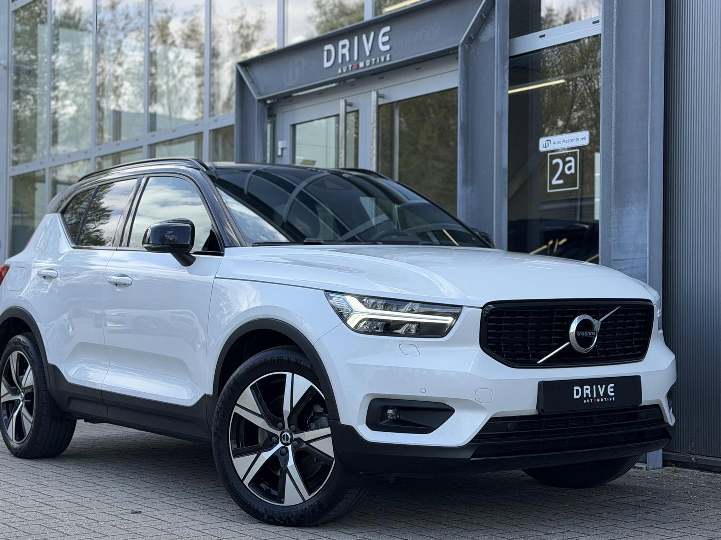 Volvo XC40 1.5 T4 210PK Recharge R-Design |H/K|AutoPilot|Winterpakket|Cam