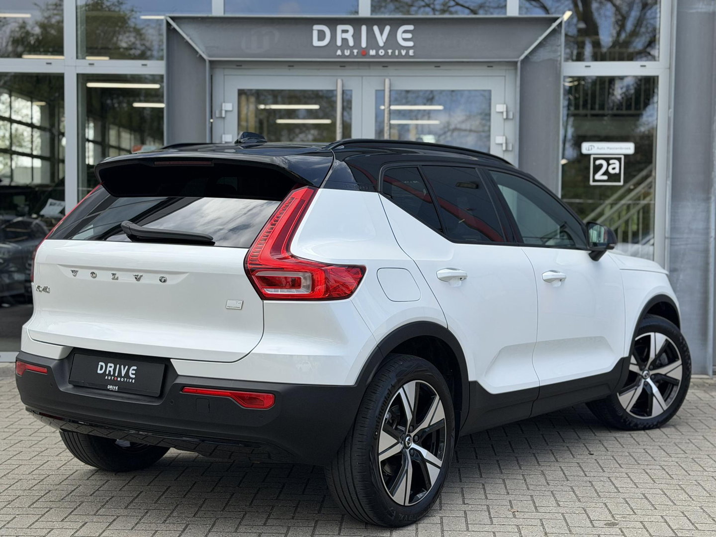 Volvo XC40 1.5 T4 210PK Recharge R-Design |H/K|AutoPilot|Winterpakket|Cam