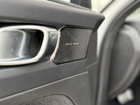Volvo XC40 1.5 T4 210PK Recharge R-Design |Pano|H/K|Winterpakket|360Cam|Trekhaak
