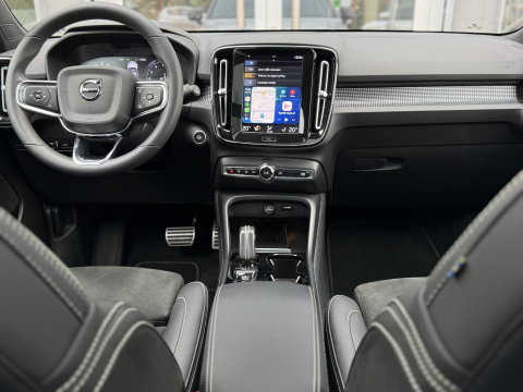 Volvo XC40 1.5 T4 210PK Recharge R-Design |Pano|H/K|Winterpakket|360Cam|Trekhaak