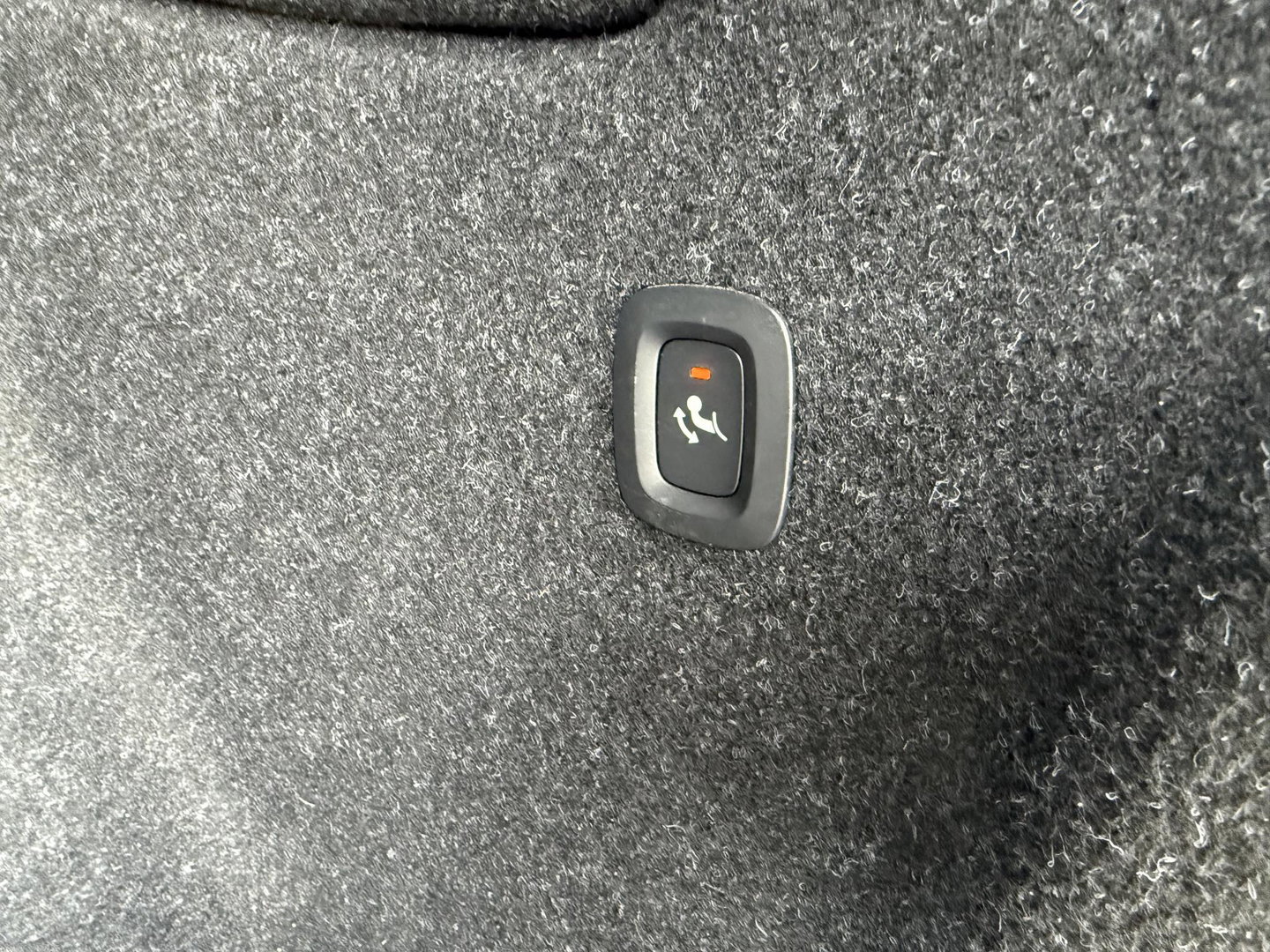 Volvo XC40 1.5 T4 210PK Recharge R-Design |Pano|H/K|Winterpakket|360Cam|Trekhaak